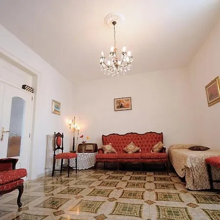 Palazzo Rocci Bed and breakfast 3*