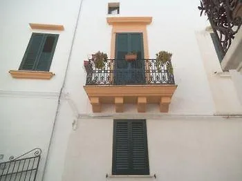 فندق مبيت وإفطار Palazzo Rocci 3*